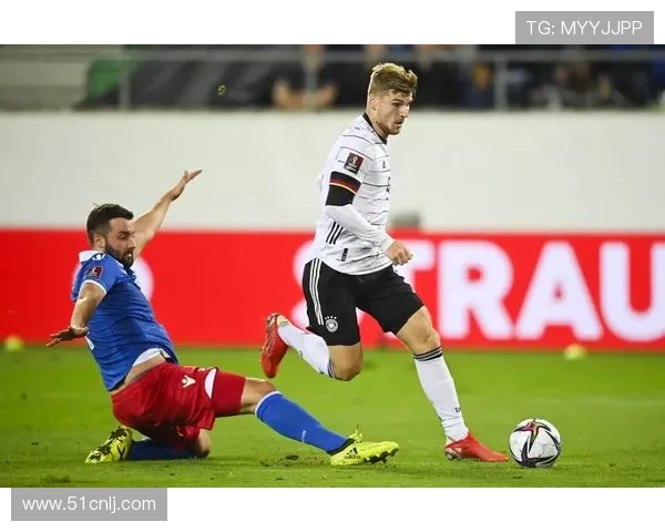 今日德国足球赛精彩回顾 德国队迎战强敌力争胜利展现团队实力