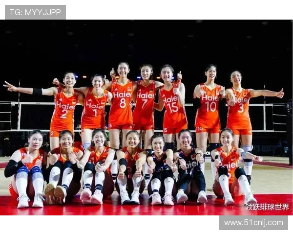 中国女排成功逆袭力克巴西 赛后队员展现出坚韧不拔的拼搏精神