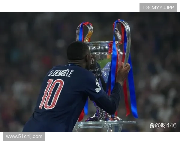 梅西携新队友亮相巴黎 巴黎圣日耳曼力争欧冠新突破